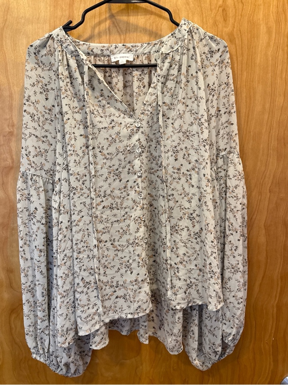 Blu Pepper Cream Floral Button-Up Peasant Blouse
